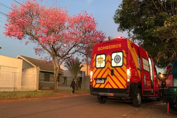 Imagem referente a notícia: Motociclista fica ferido após colisão na Rua Itália em Cascavel