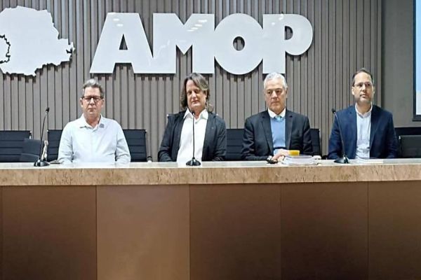 Amop oferece curso em dois dias sobre Lei 14.133/2021 aos servidores dos municípios associados