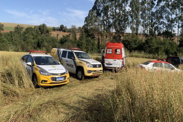 Imagem referente a notícia: Agência é assaltada em Iracema do Oeste; Veja o passo a passo e a identificação dos assaltantes