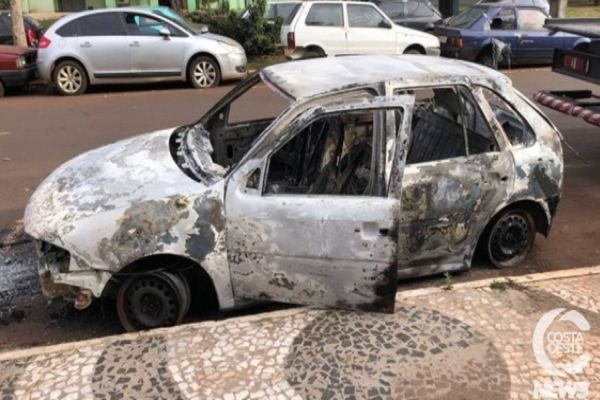 Gol usa por quadrilha em assalto incendiado em Diamante D'Oeste; Sicredi emite nota sobre o caso