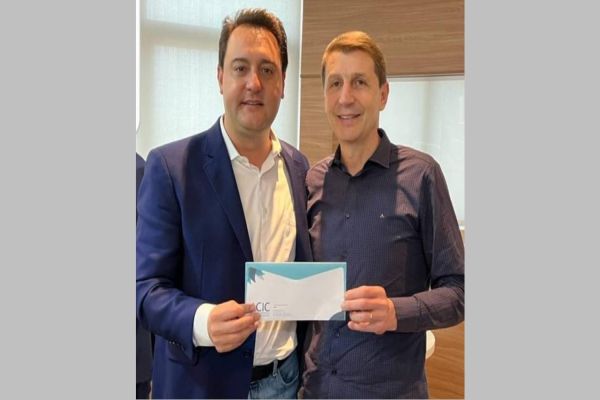 G8 entrega carta ao governador Ratinho pedindo mais segurança