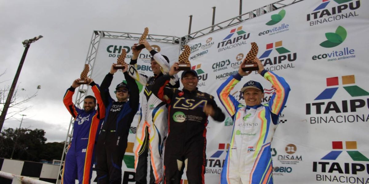 Citadino de Kart de Foz do Iguaçu tem prova agitada como Open do Paranaense