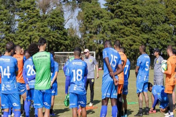 Jogadores do FC Cascavel fazem balanço da primeira fase e projetam confronto contra o Paraná
