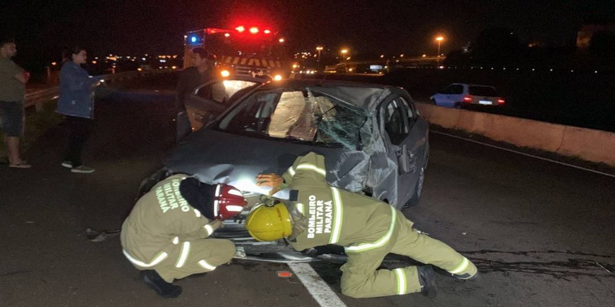 Mulher fica gravemente ferida em capotamento na PRc-467, em Cascavel