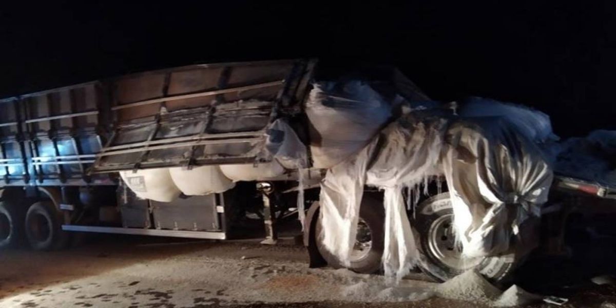 Grave acidente bloqueia BR-163 entre Marechal Rondon e Mercedes