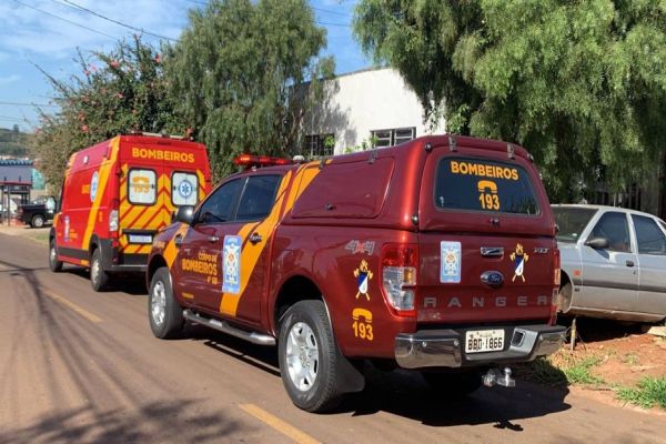 Imagem referente a notícia: Idoso de 80 anos morre após sofrer queda de plano elevado no Bairro Periolo