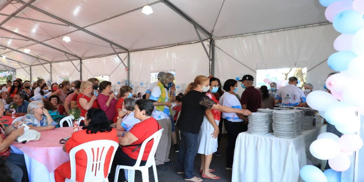 Dia dos Avós é celebrado com muita festa no FeliCidade do Idoso