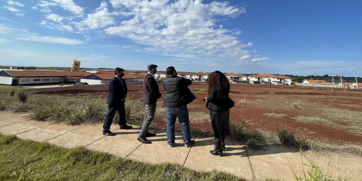 Definida data da licitação do Colégio Riviera; valor máximo é R$ 16 milhões, anuncia Gugu Bueno