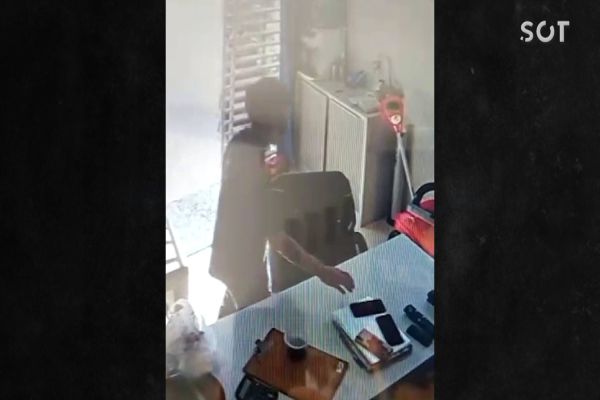 Imagem referente a notícia: Moradora de rua é flagrada furtado dois celulares no Bairro Alto Alegre em Cascavel