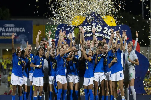 Foto relacionada a notícia: Futebol feminino: Brasil vence Copa América com 100% de aproveitamento