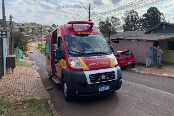 Imagem referente a notícia: Idoso de 61 anos cai de telhado de três metros de altura no Bairro Floresta