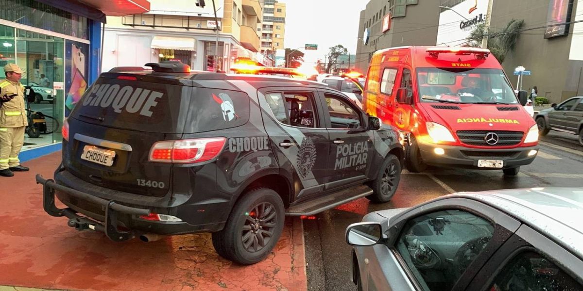 Homem é baleado durante assalto em loja na Rua Jorge Lacerda, no centro de Cascavel