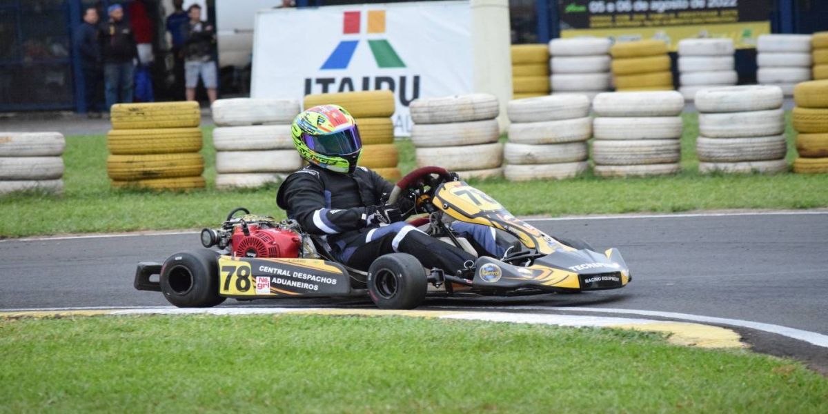 Paranaense de Kart tem primeiro dia de provas em Foz do Iguaçu