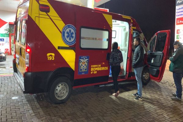 Imagem referente a notícia: Homem é atropelado em posto de combustível no Bairro Periolo em Cascavel