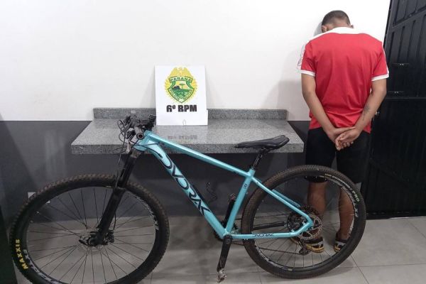 Homem é detido pela PM com bicicleta furtada avaliada em R$ 7 mil na Avenida Piquiri