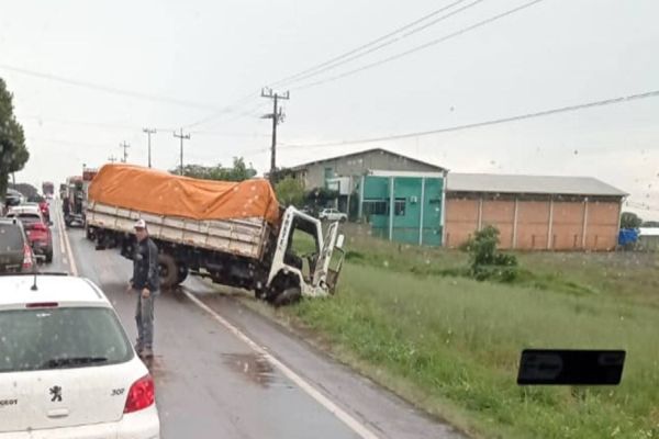 Grave acidente deixa cinco feridos na PR-281 no sudoeste do Paraná
