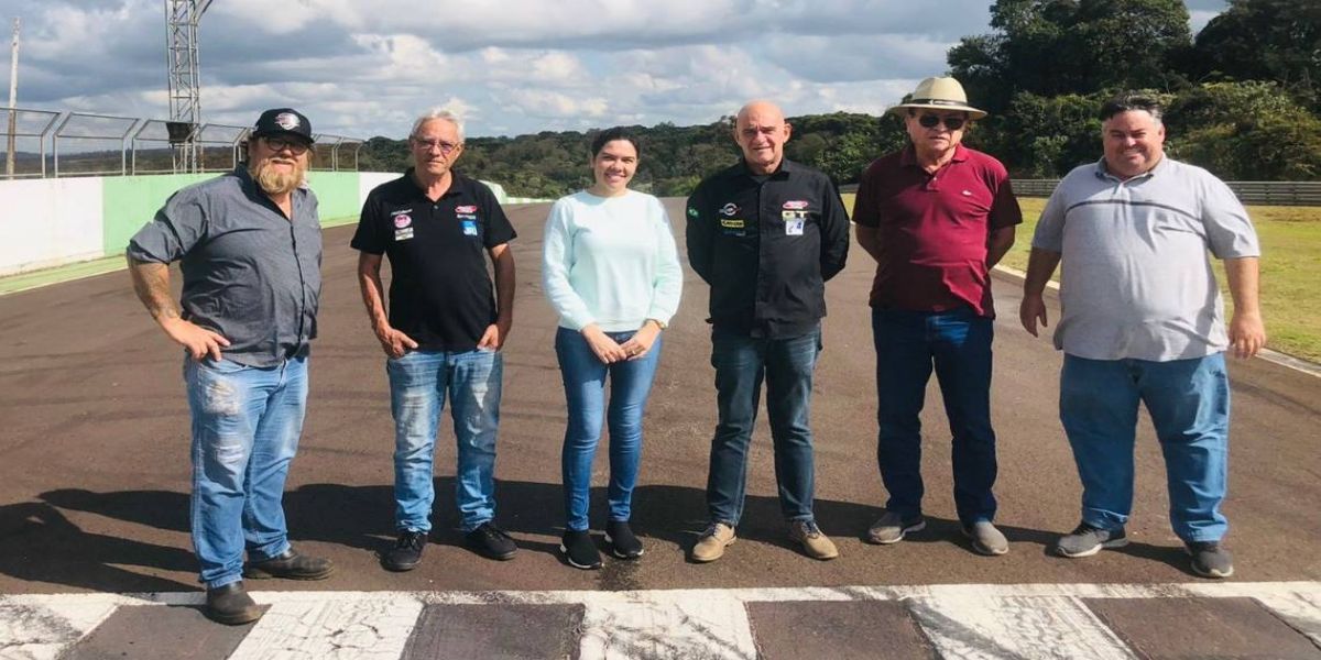 Promotor da Fórmula Truck vistoria autódromo de Cascavel