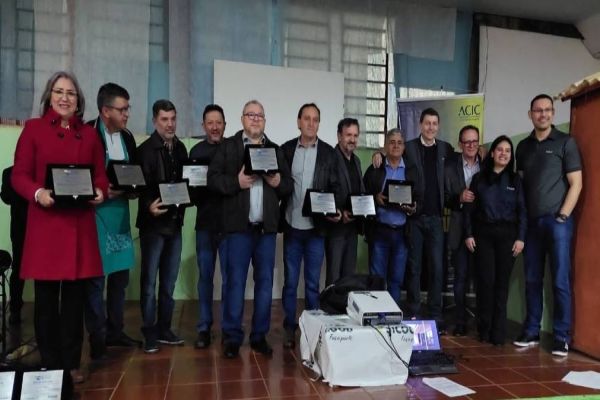 Ex-coordenadores são homenageados nos 15 anos do Núcleo da Região Norte