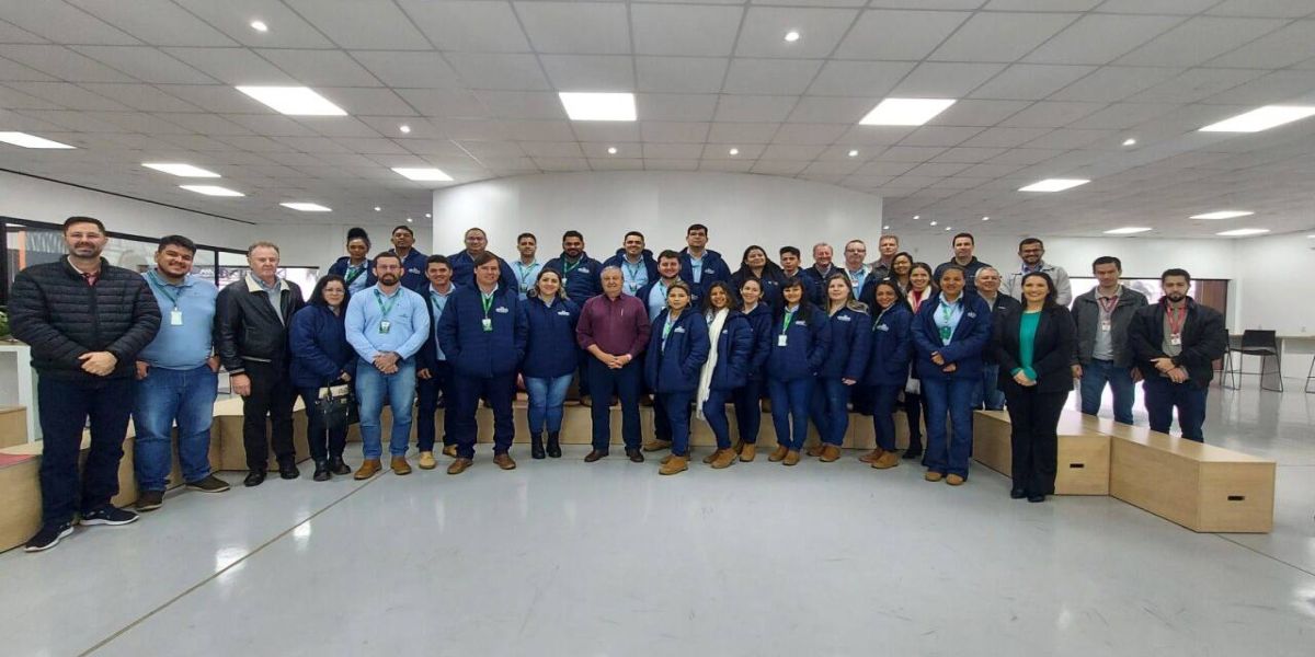 Coopernorte conhece a história e estruturas da Coopavel