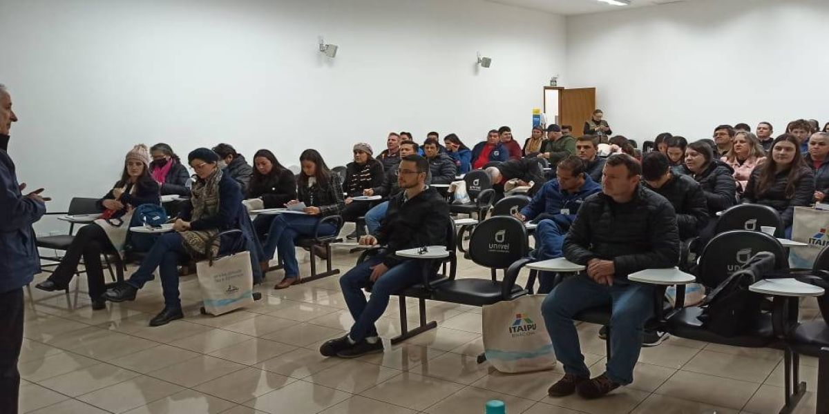 Meio Ambiente participa do Encontro de Formação sobre Gestão de Resíduos Sólidos