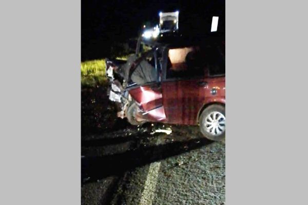 Homem morre e outras duas ficam feridas após violenta colisão na BR-277 em Ibema