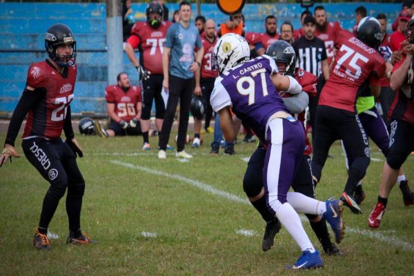 Futebol Americano: Atleta do Cascavel Olympians vai jogar em escola dos Estados Unidos