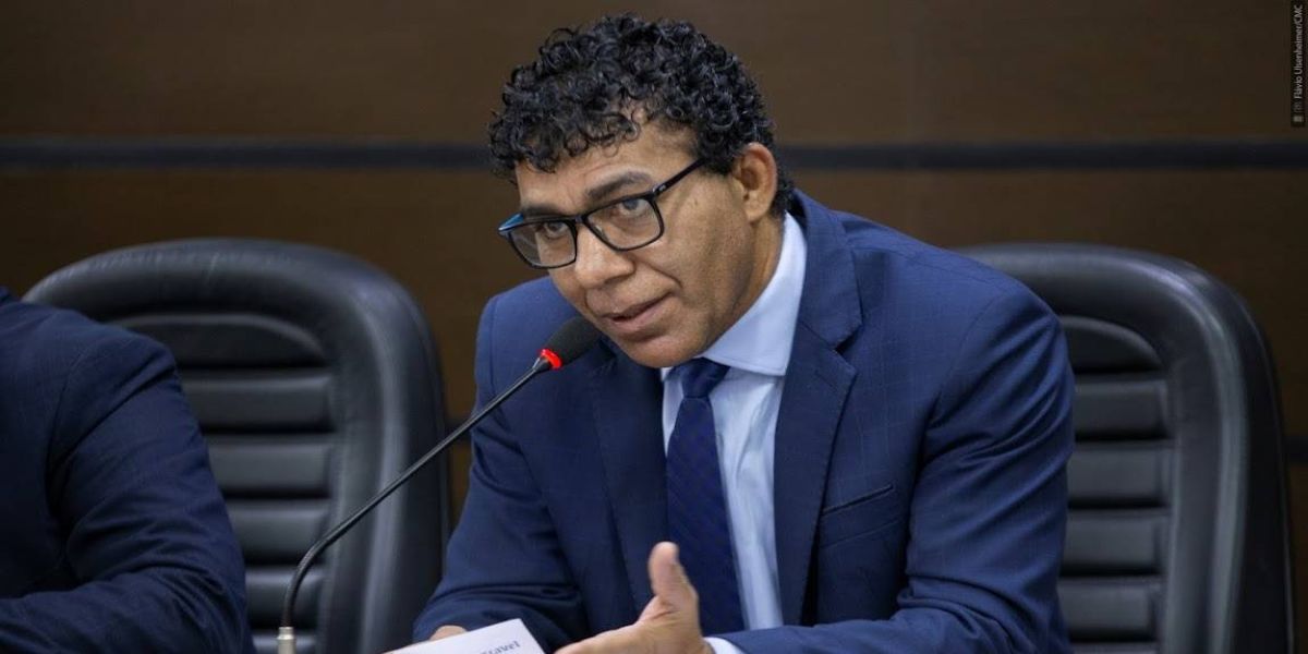 Josias de Souza pede construção de arena multiuso para impulsionar esporte