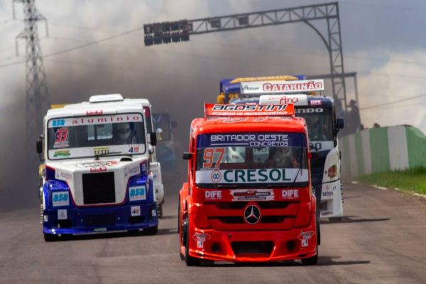 Fórmula Truck chega à metade da temporada com etapa no Oeste do Paraná