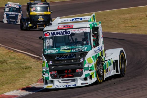 Muffato e Fleck dominam treinos da F-Truck na sexta-feira em Cascavel
