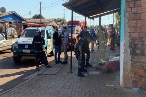 Imagem referente a notícia: Jovem de 19 anos morre após ser alvejado por disparos de arma de fogo no Bairro Cascavel Velho