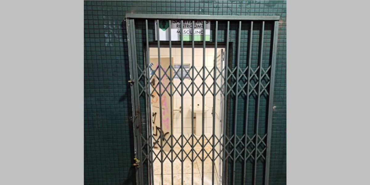 Transitar instala grades nas portas dos banheiros do Terminal Oeste para evitar vandalismo