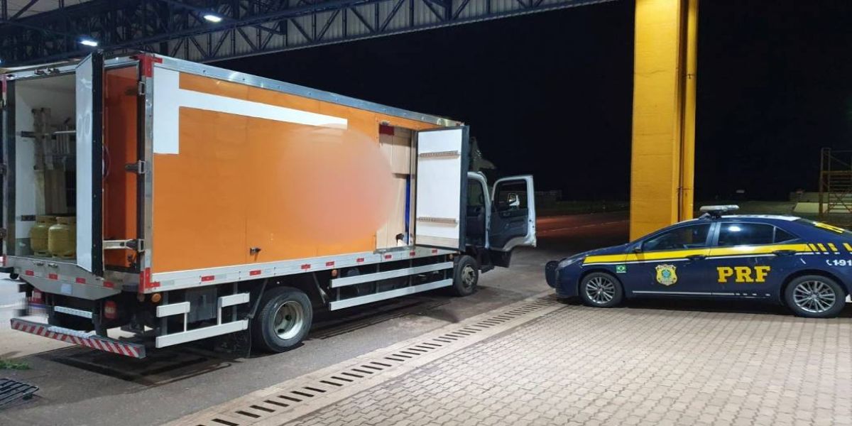 Maconha, cigarros e celulares foram apreendidos no Paraná