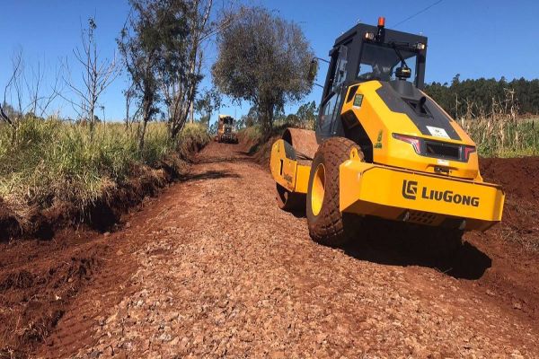 Estradas Rurais de Cascavel passam por melhorias após dias de chuvas