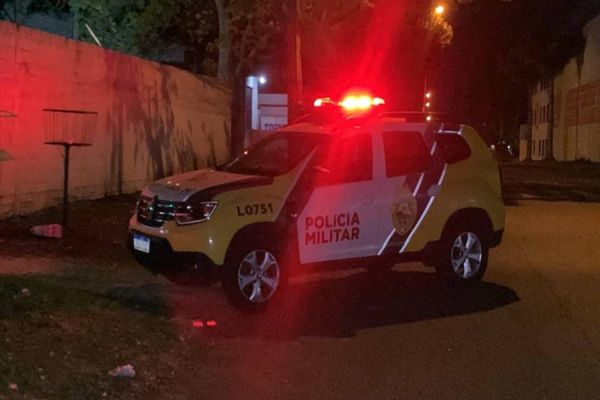 Imagem referente a notícia: Homem é morto a tiros em casa noturna no Bairro Parque São Paulo
