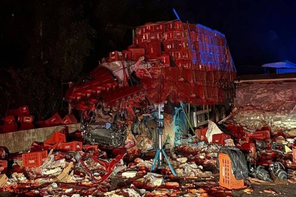 Caminhoneiro morre em gravíssimo acidente na BR-376 no campos gerais do Paraná