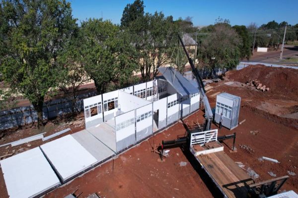 Avança obra de escola que será construída em tempo recorde de 180 dias em Cascavel