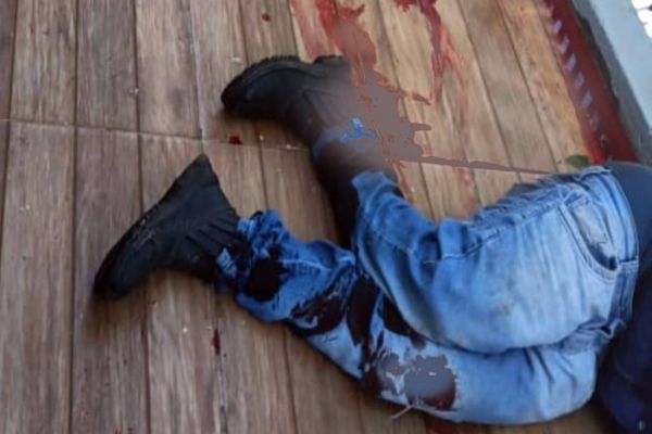 Imagem referente a notícia: PM fala sobre ocorrência aonde assaltante morto e outro baleado em confronto em Nova Aurora