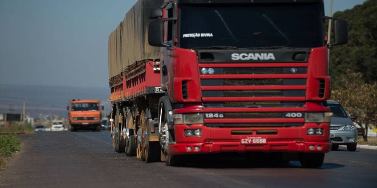 Câmara aprova medida que facilita reajustes de fretes rodoviários