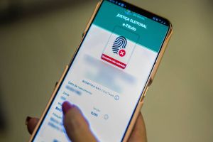 Imagem referente a notícia: Eleitor tem um mês para regularizar pendências e ficar apto a votar