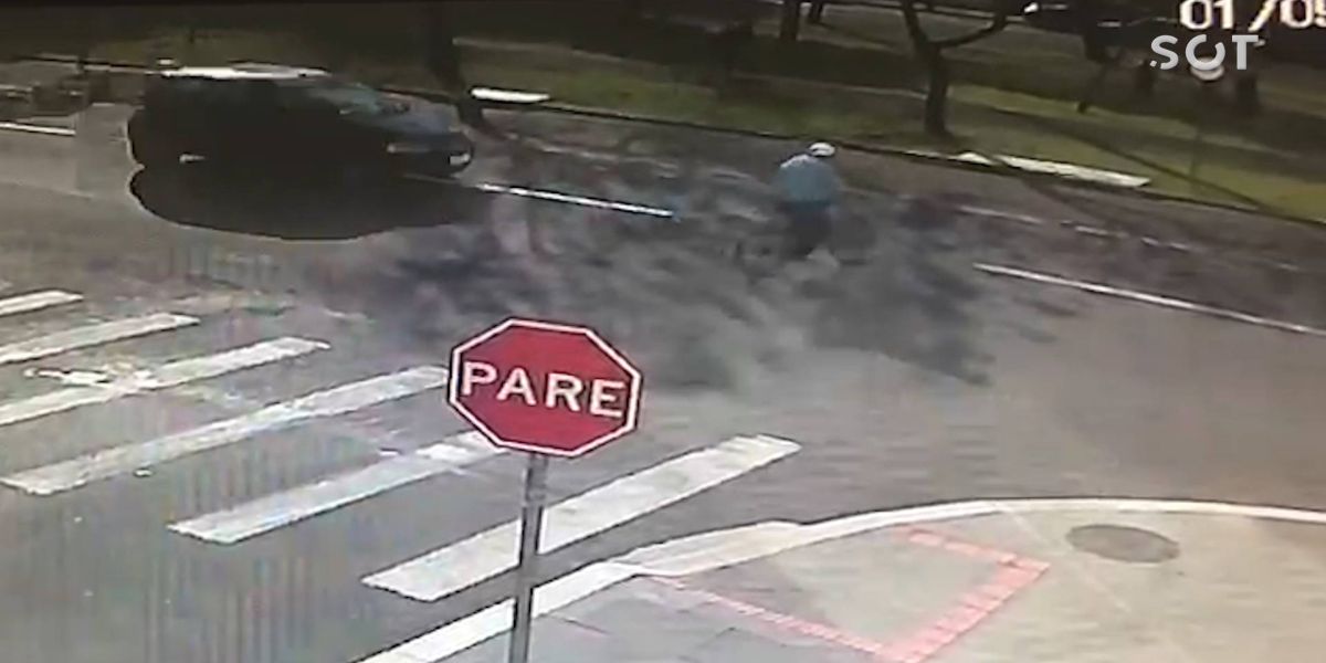 Ciclista provoca engavetamento entre três carros na Avenida Tancredo Neves