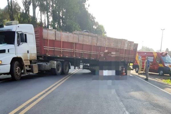 Motociclista de 35 anos morre após violenta colisão na BR-277 em Laranjeiras do Sul