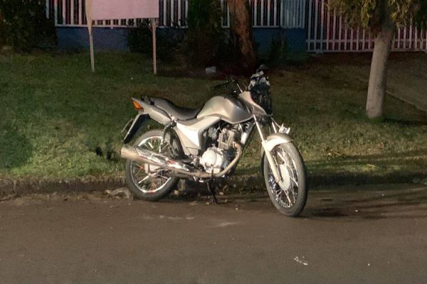 Imagem referente a notícia: Motociclista fica ferido após colisão na Rua Noel Rosa em Cascavel
