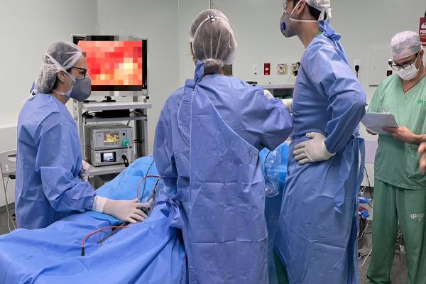 Cirurgia inédita para tratamento contra o câncer foi realizada em Cascavel