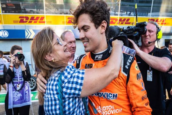 Felipe Drugovich é campeão mundial de Fórmula 2