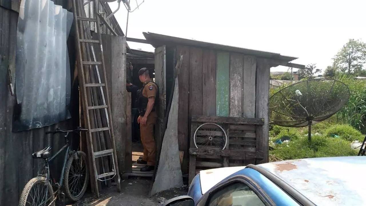 Suspeito de estuprar e engravidar a própria filha é encontrado morto com marcas de espancamento