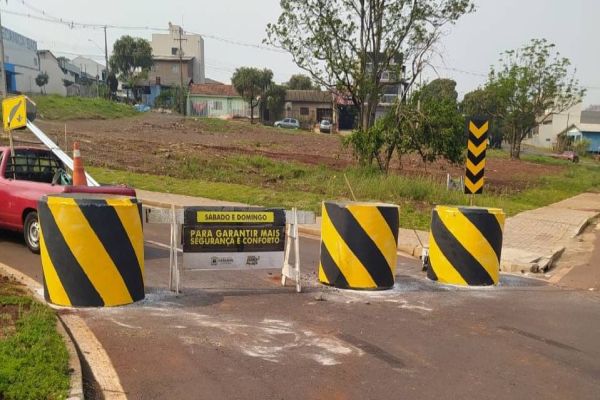 Intervenção provisória no viaduto Olindo Periolo, busca melhorar o fluxo de veículos no local