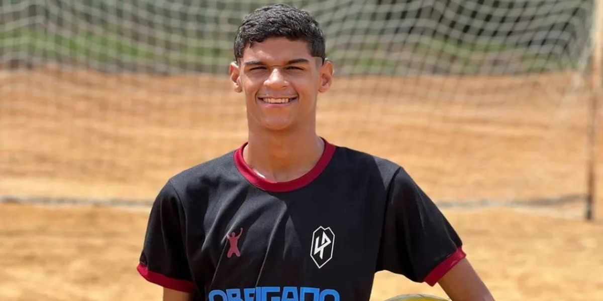 Luva de Pedreiro anuncia fim da carreira: 'Vou viver minha vida normal e sossegado'