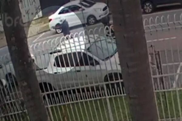 Imagem referente a notícia: PM mata esposa a tiros, se tranca em carro e comete suicídio durante negociação