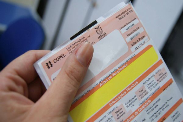 Conta de luz no Paraná fica 7,2% mais barata