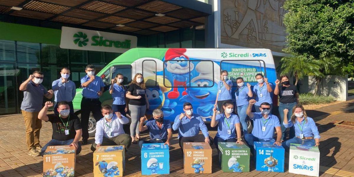 Sicredi celebra Semana dos Objetivos Globais e lança terceira temporada da websérie Smurfs